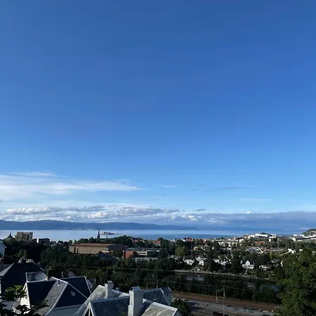 Lägenhet Cozy On The Hill *